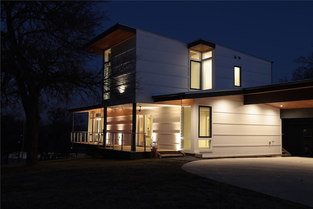 view of front of property