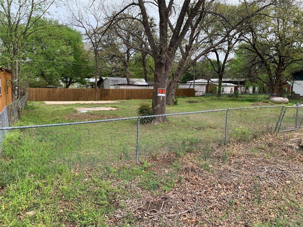 58 Ivanhoe Dr, Gordonville, TX 76245