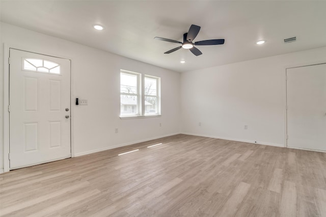 1105 E 1st N St, Kaufman, TX 75142 - foyer featuring light wood-style flooring, baseboards, recessed lighting, and ceiling fan