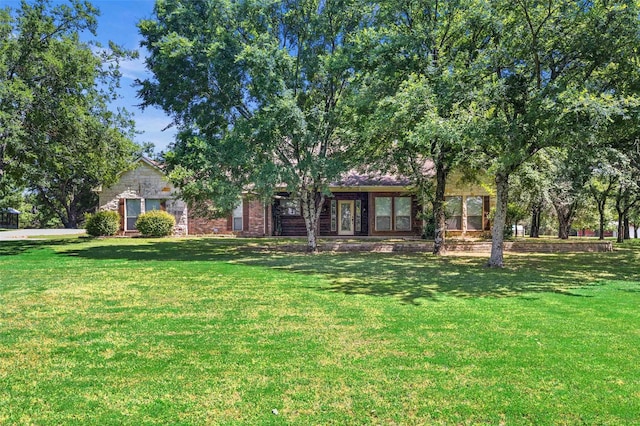 10471 Holly Creek Rd, Poetry, TX 75160 - view of front of property featuring a front yard