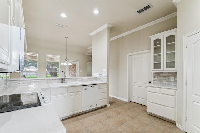 3104 Rim Rock Ct, Granbury, TX 76049 - kitchen with visible vents, dishwasher, white cabinetry, and a sink