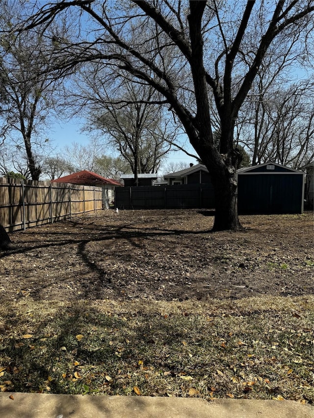 4034 Odessa St, Dallas, TX 75212 - view of yard with fence