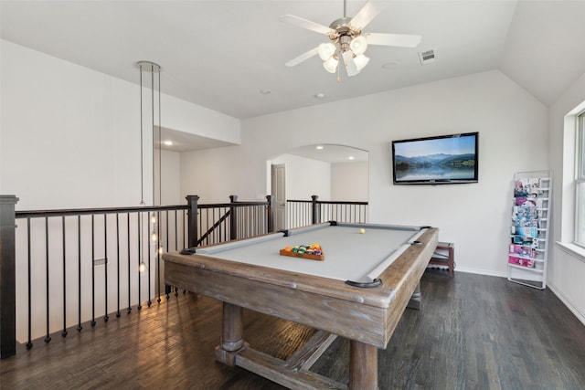 playroom featuring visible vents, baseboards, a ceiling fan, recessed lighting, and wood finished floors