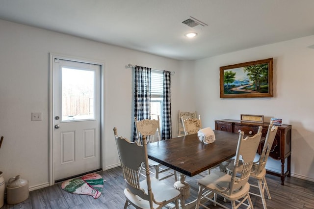 528 Lake Erie Dr, Princeton, TX 75407 - dining space featuring dark wood-style flooring, baseboards, and visible vents