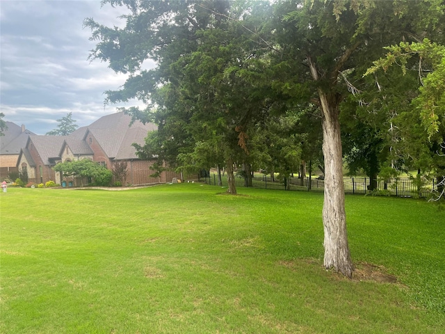 5071 Judy Dr, Midlothian, TX 76065 - view of yard featuring fence