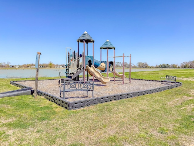 6400 Peninsula Rd, Kerens, TX 75144 - community play area featuring a yard