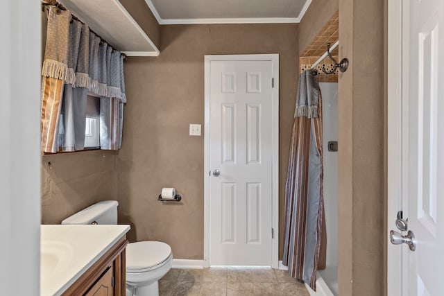 full bathroom with vanity, a shower with shower curtain, baseboards, crown molding, and toilet