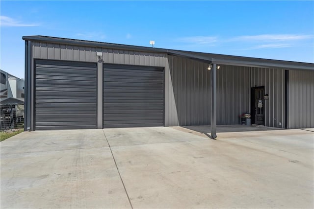 view of detached garage