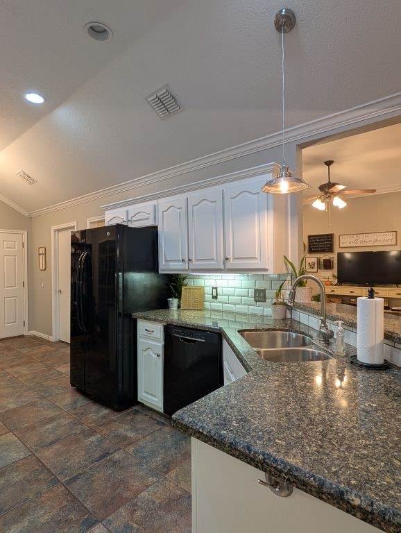 kitchen with visible vents, crown molding, black appliances, a ceiling fan, and a sink