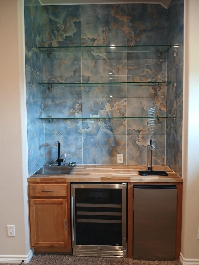 308 Adobe Lilly Ct, Mansfield, TX 76063 - indoor wet bar with wine cooler, fridge, and tasteful backsplash
