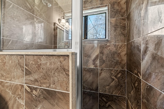 4512 Fletcher Ave, Fort Worth, TX 76107 - bathroom with a tile shower