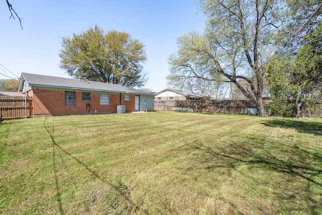 7918 Racine Dr, Dallas, TX 75232 - view of yard featuring fence