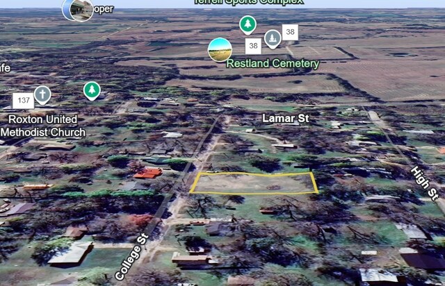 219 College St, Roxton, TX 75477