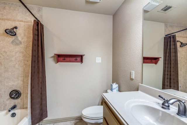 1211 Meredith Creek Ln, Fort Worth, TX 76179 - bathroom featuring visible vents, toilet, vanity, and shower / bath combination with curtain