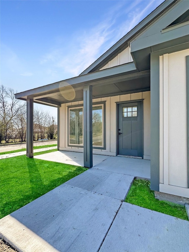 5401 Helmick Ave, Fort Worth, TX 76107 - entrance to property with a lawn and board and batten siding