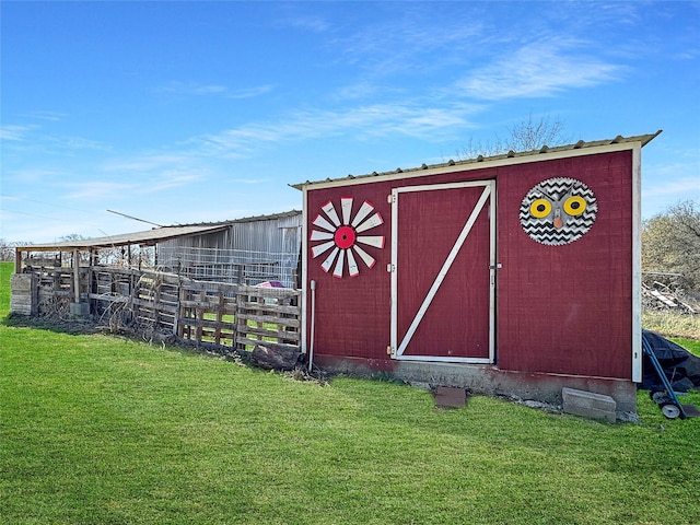 view of outdoor structure with an outdoor structure