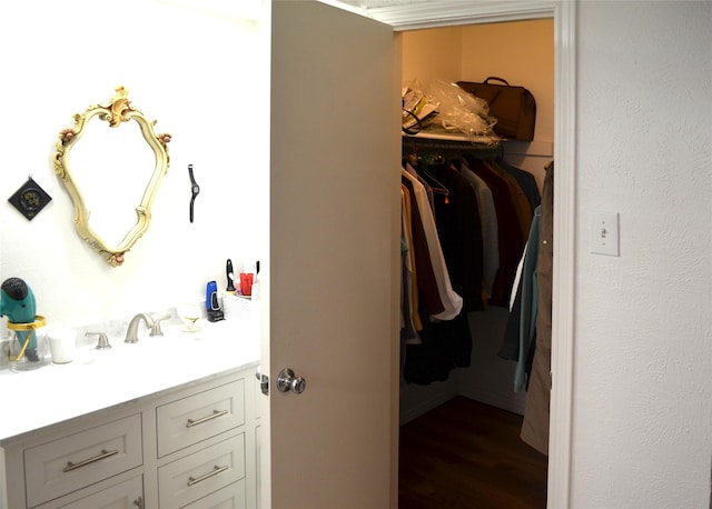 1034 Holland Dr, Garland, TX 75040 - interior space