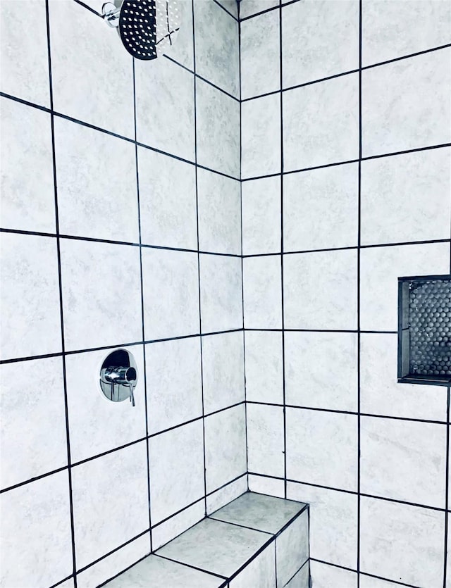 250 Skyview, Point, TX 75472 - full bathroom with tiled shower