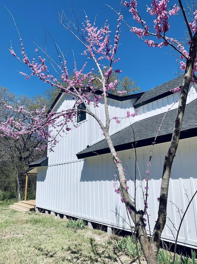 250 Skyview, Point, TX 75472 - view of home's exterior featuring a shingled roof