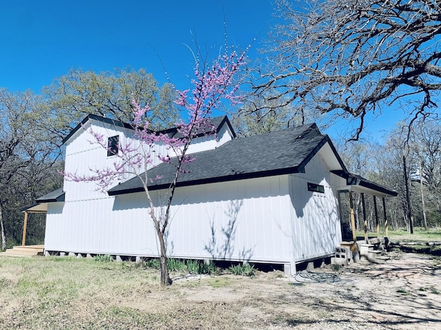 250 Skyview, Point, TX 75472 - view of side of home with roof with shingles