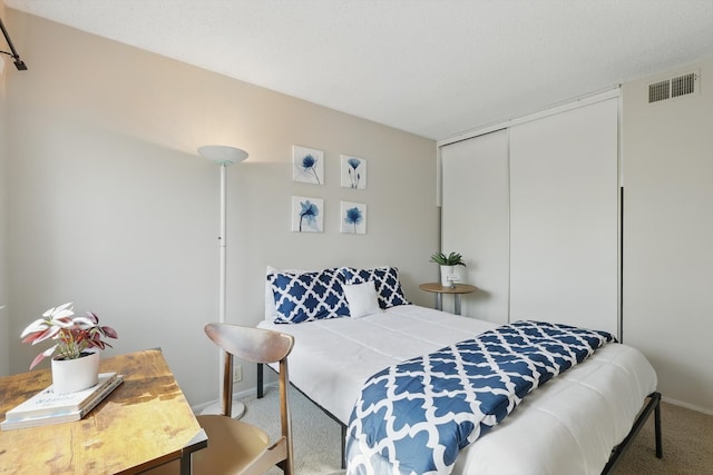 2700 Stonehaven Ct, Irving, TX 75038 - bedroom with visible vents and a closet
