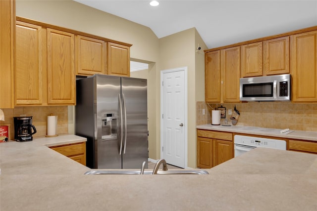 724 Darlington Trl, Fort Worth, TX 76131 - kitchen featuring appliances with stainless steel finishes, backsplash, light countertops, and recessed lighting