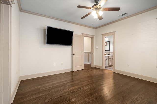 422 S Winnetka Ave, Dallas, TX 75208 - unfurnished bedroom featuring wood finished floors, crown molding, baseboards, ensuite bathroom, and a ceiling fan