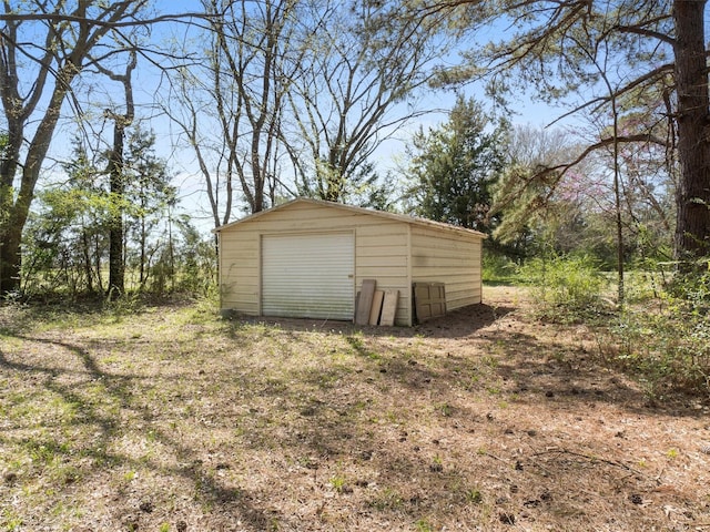 view of detached garage