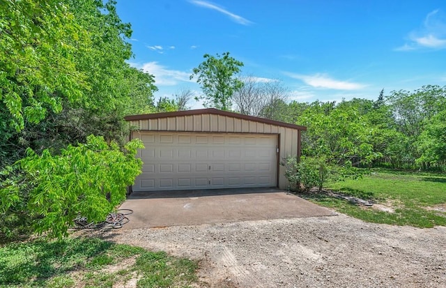 view of detached garage