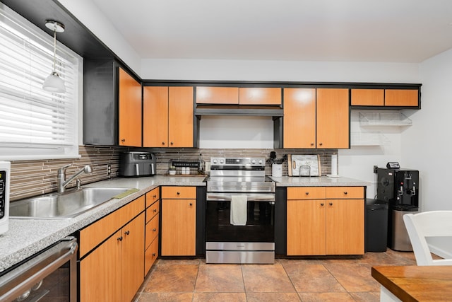 329 W Ferndale Ln, Grand Prairie, TX 75052 - kitchen featuring a sink, tasteful backsplash, stainless steel range with electric stovetop, and dishwasher