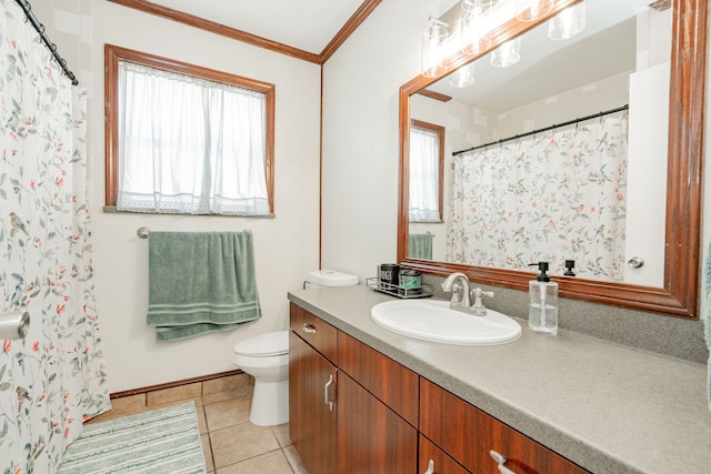 329 W Ferndale Ln, Grand Prairie, TX 75052 - full bath featuring tile patterned floors, crown molding, toilet, vanity, and baseboards