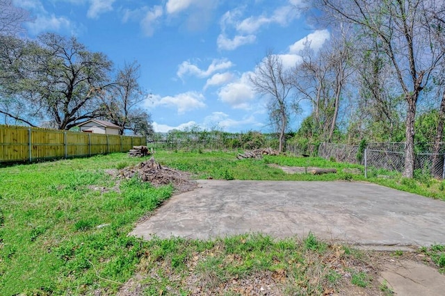 1541 Clark Ave, Waco, TX 76708 - view of yard with a fenced backyard and a patio area