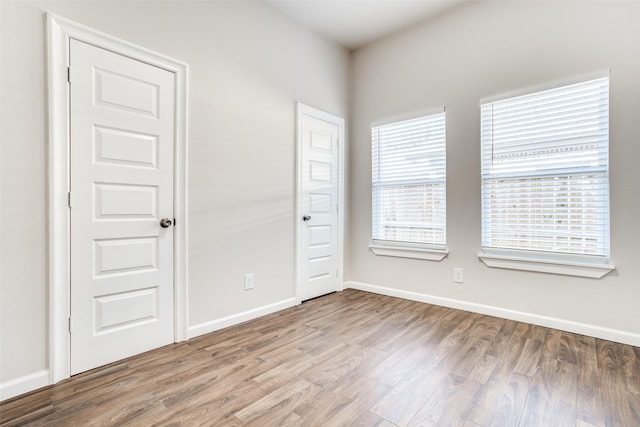 2316 Marburg St, Dallas, TX 75215 - empty room featuring baseboards, dark wood-style floors, recessed lighting, and a ceiling fan