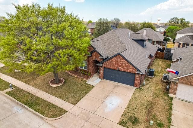 aerial view featuring a residential view