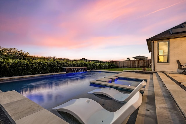 6023 Manderlay Dr, Frisco, TX 75034 - view of swimming pool featuring a fenced backyard and a pool with connected hot tub