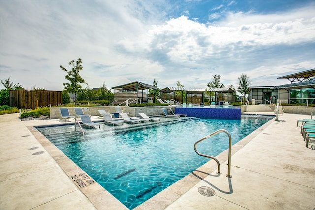 6023 Manderlay Dr, Frisco, TX 75034 - community pool with fence and a patio area