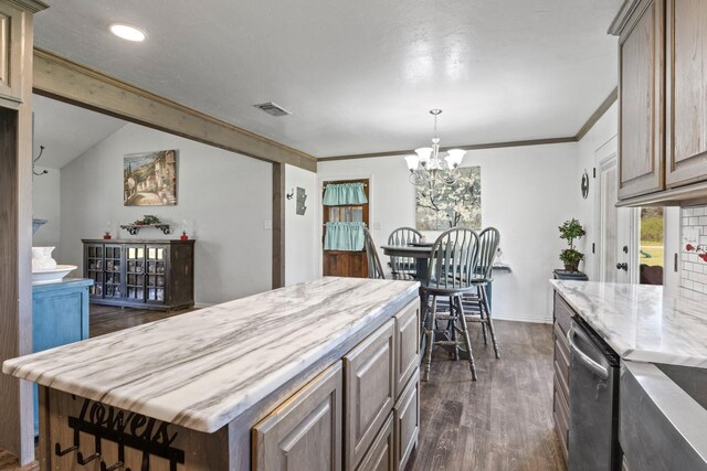 711 Walnut St, Omaha, TX 75571