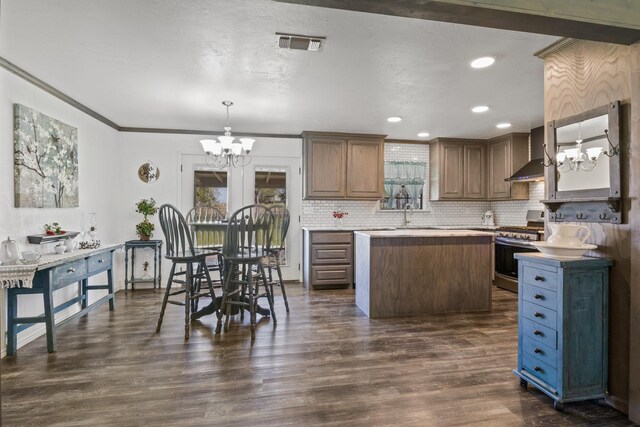 711 Walnut St, Omaha, TX 75571