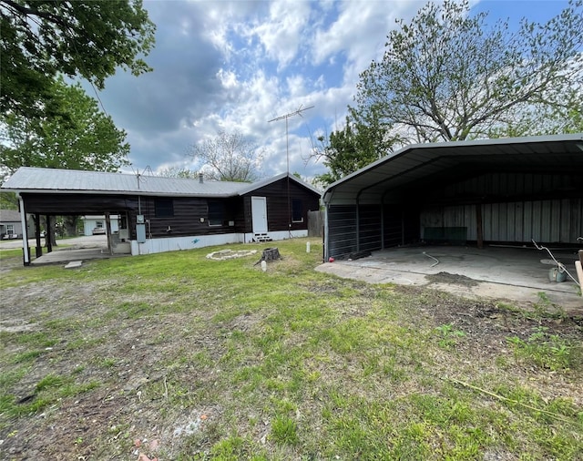 106 N 4th St, Celeste, TX 75423 - rear view of house featuring a lawn