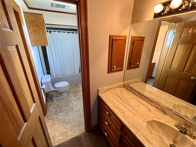 bathroom featuring a textured ceiling, visible vents, toilet, vanity, and shower / tub combo