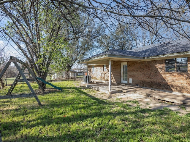 175 Clover Ln, Decatur, TX 76234 - view of yard with a patio