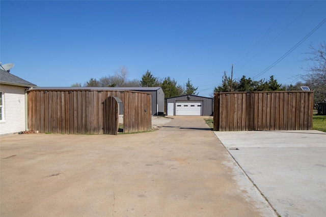 514 Preston Dr, Pottsboro, TX 75076 - exterior space with concrete driveway