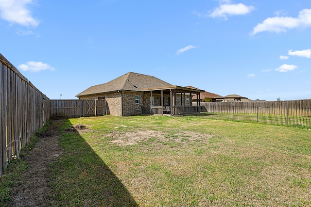 123 Oak Springs Loop, Mabank, TX 75147 - view of yard featuring a sunroom