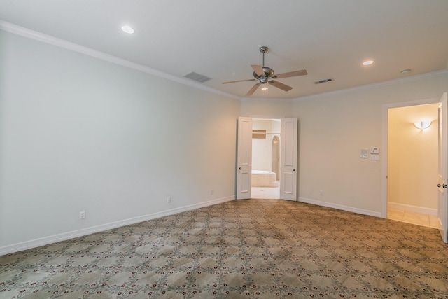 carpeted spare room featuring crown molding, recessed lighting, a ceiling fan, and visible vents