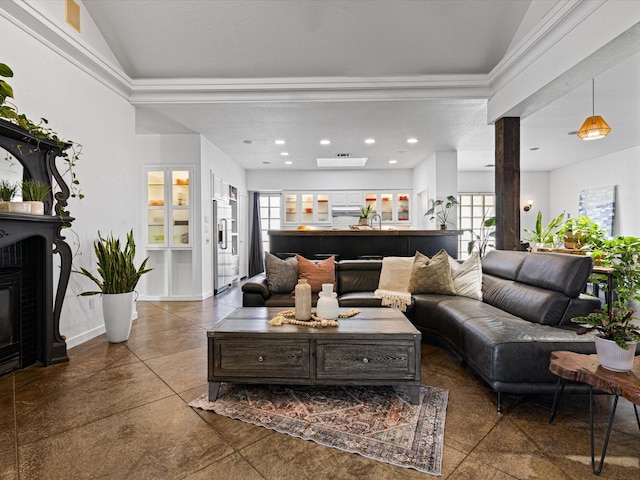 4011 Appian Way, Arlington, TX 76013 - living room with recessed lighting, a glass covered fireplace, and baseboards