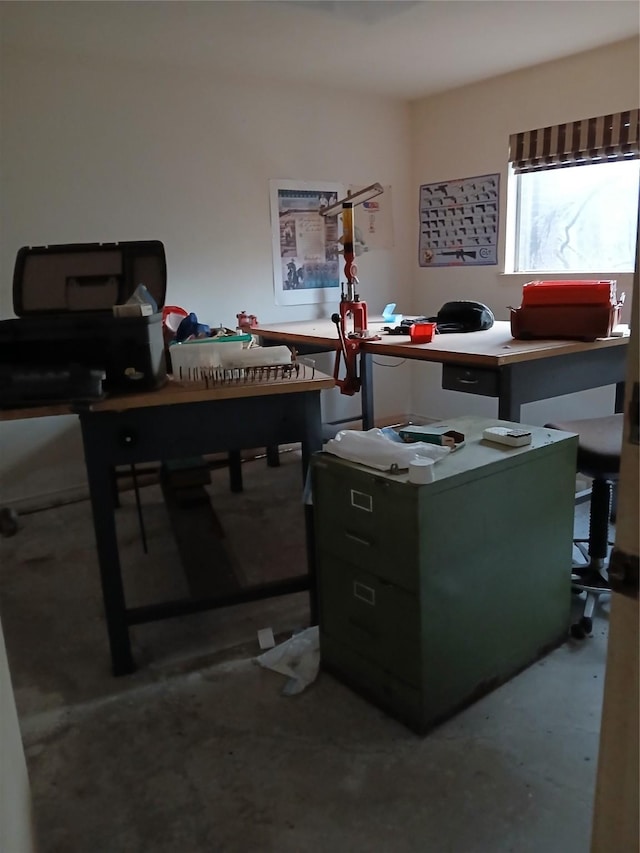 965 Johnson Ln, Ovilla, TX 75154 - view of office area