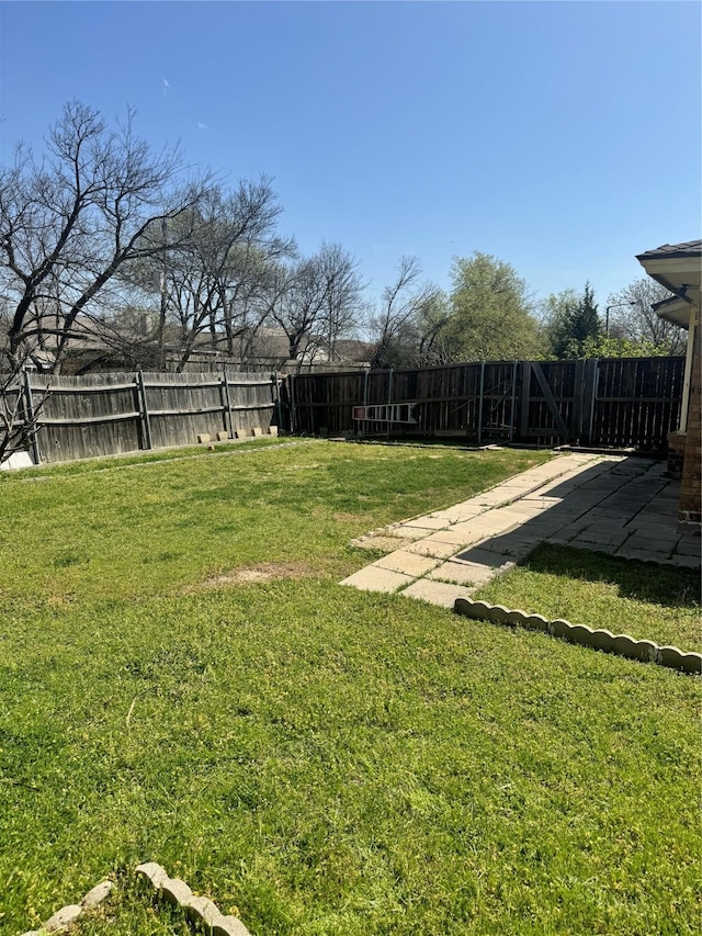 901 Freestone Ct, Arlington, TX 76017 - view of yard featuring a fenced backyard and a patio area