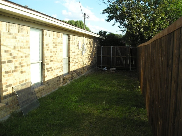 901 Freestone Ct, Arlington, TX 76017 - view of yard featuring fence
