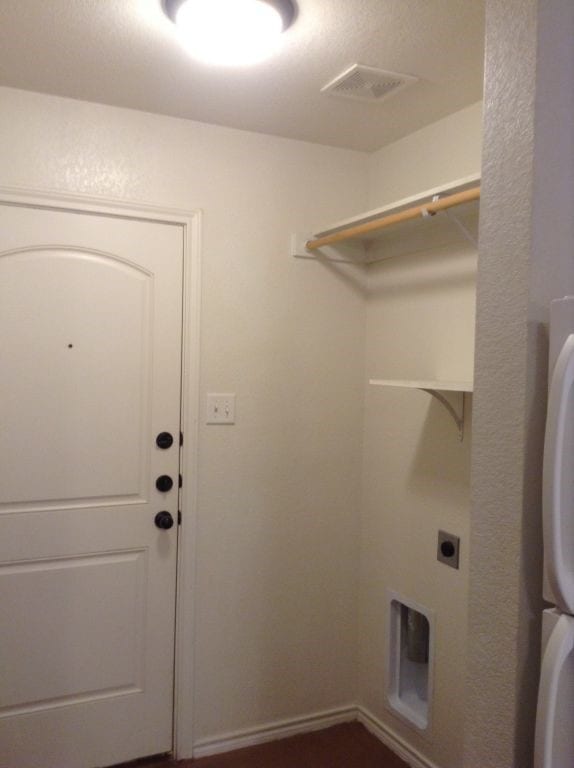 8124 Doreen Ave, Fort Worth, TX 76116 - laundry room featuring visible vents, laundry area, and hookup for an electric dryer