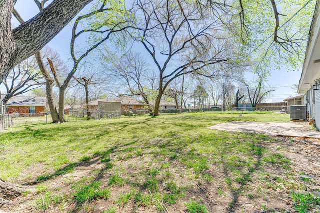 1805 Austin Dr, Kaufman, TX 75142 - view of yard featuring a fenced backyard